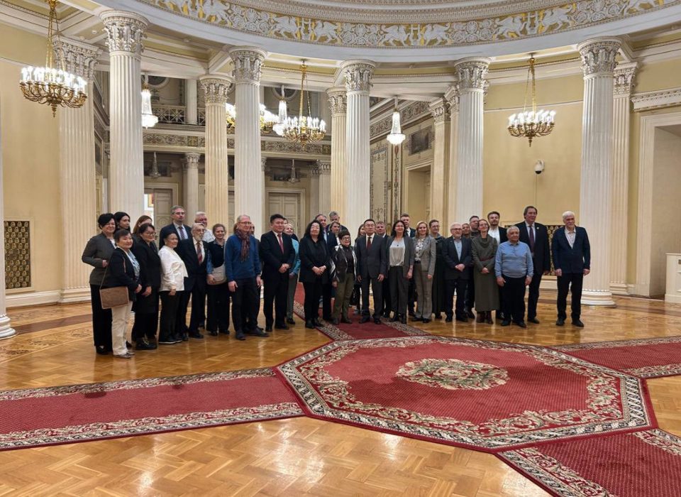Өнөөдөр дэлхийн II дайны ялалтын 80 жилийн ой тохиож байгаатай холбогдуулан ОХУ-ын нийт мэргэжил нэгт хамтран зүтгэгчиддээ ялалтын баярын мэнд хүргэе.