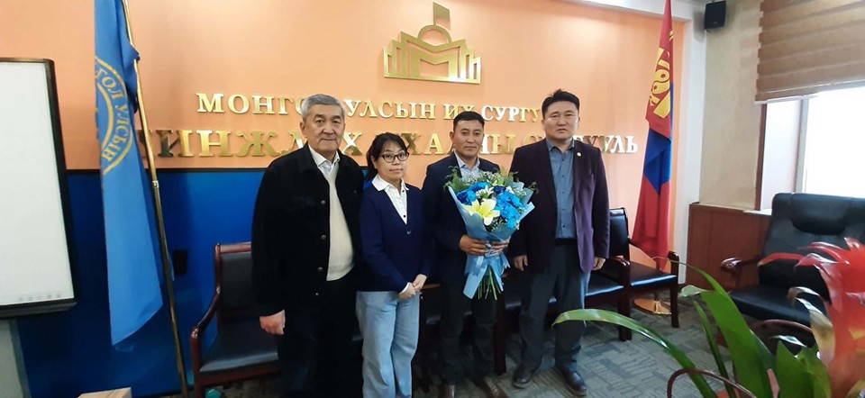 Баян-Өлгий аймаг дахь салбарын ЭША Н.Эрдэнэбаяр түүхийн ухааны доктор/Ph.D/-ын зэрэг хамгааллаа
